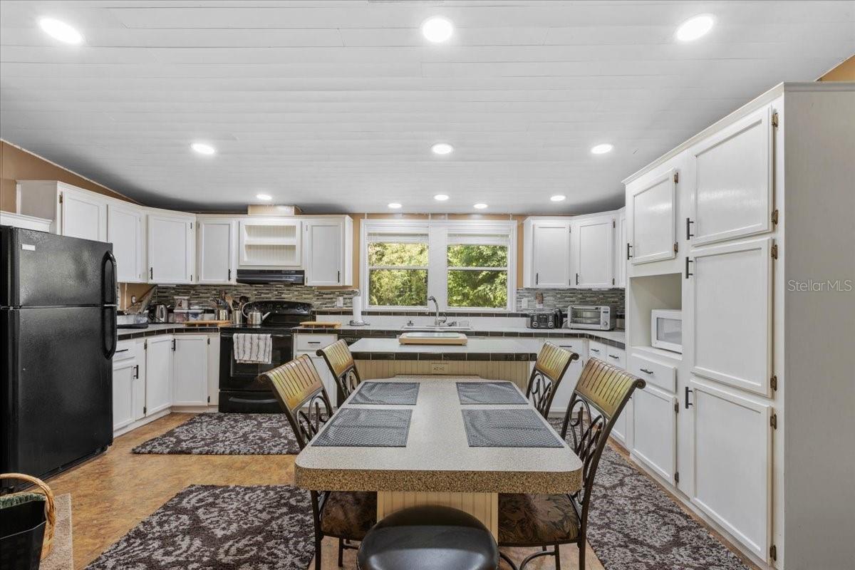 9859 NW 38TH TER, BRANFORD, FL, 32008