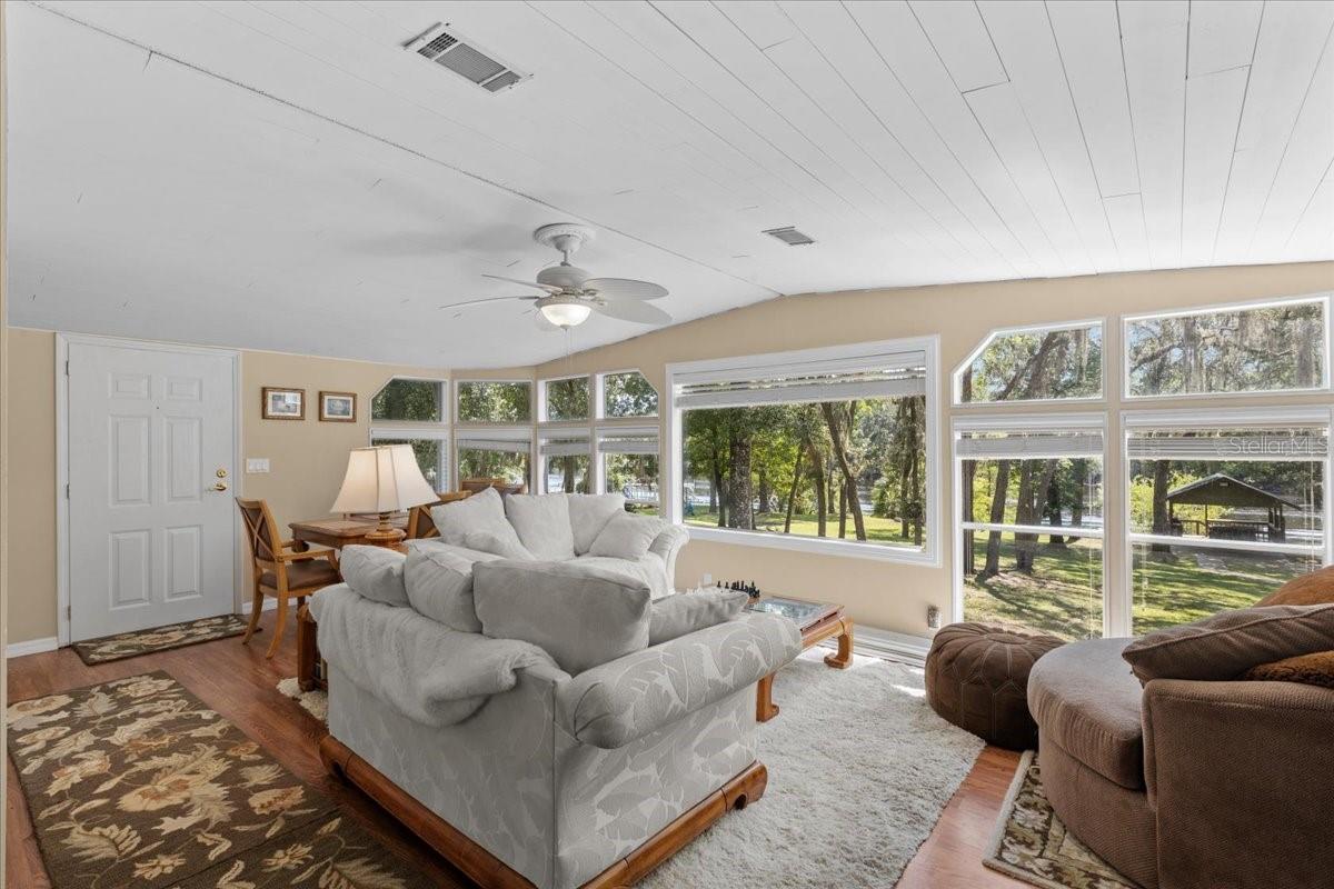 9859 NW 38TH TER, BRANFORD, FL, 32008