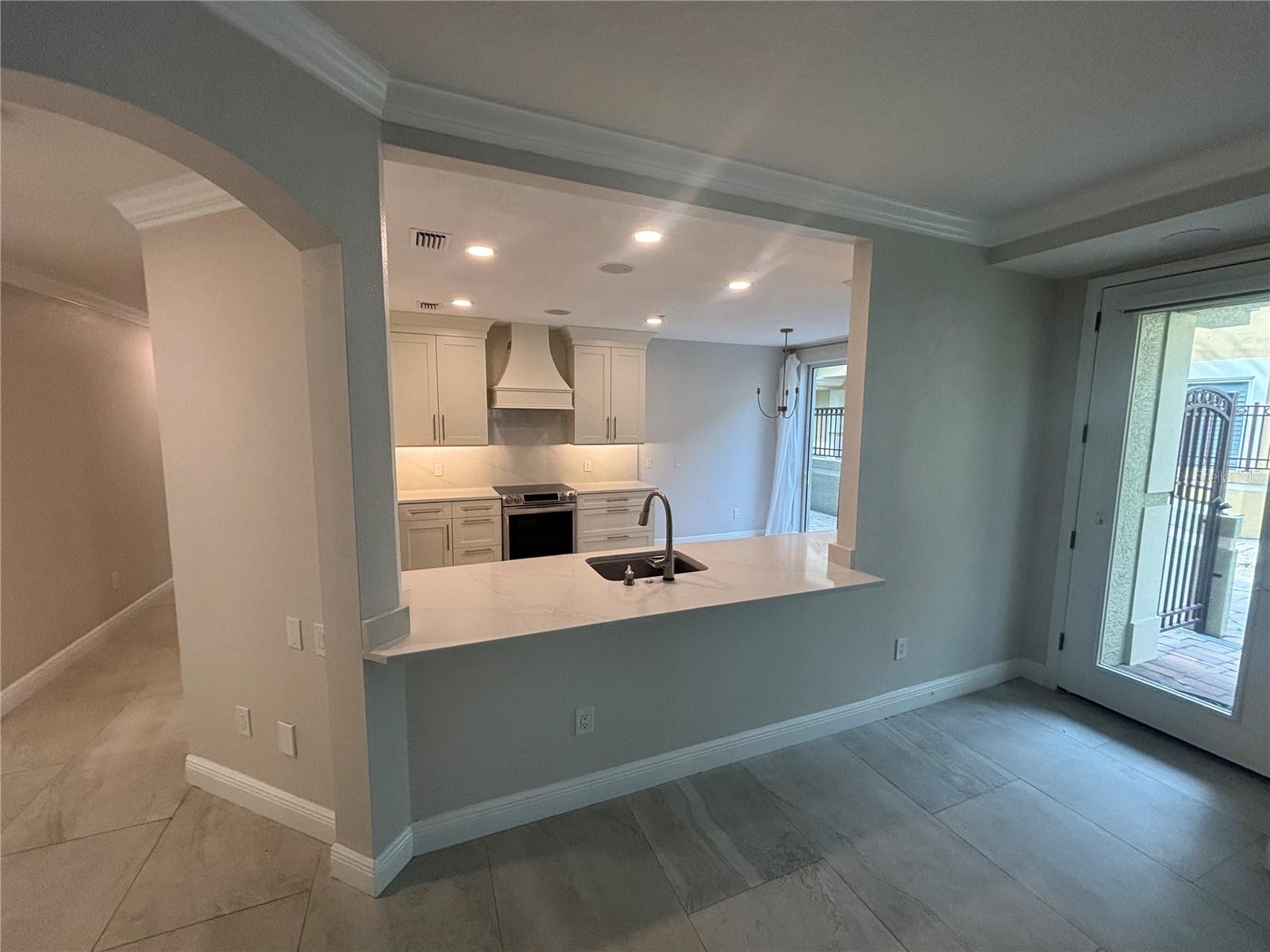 6536 MOORINGS POINT CIR #101, LAKEWOOD RANCH, FL, 34202