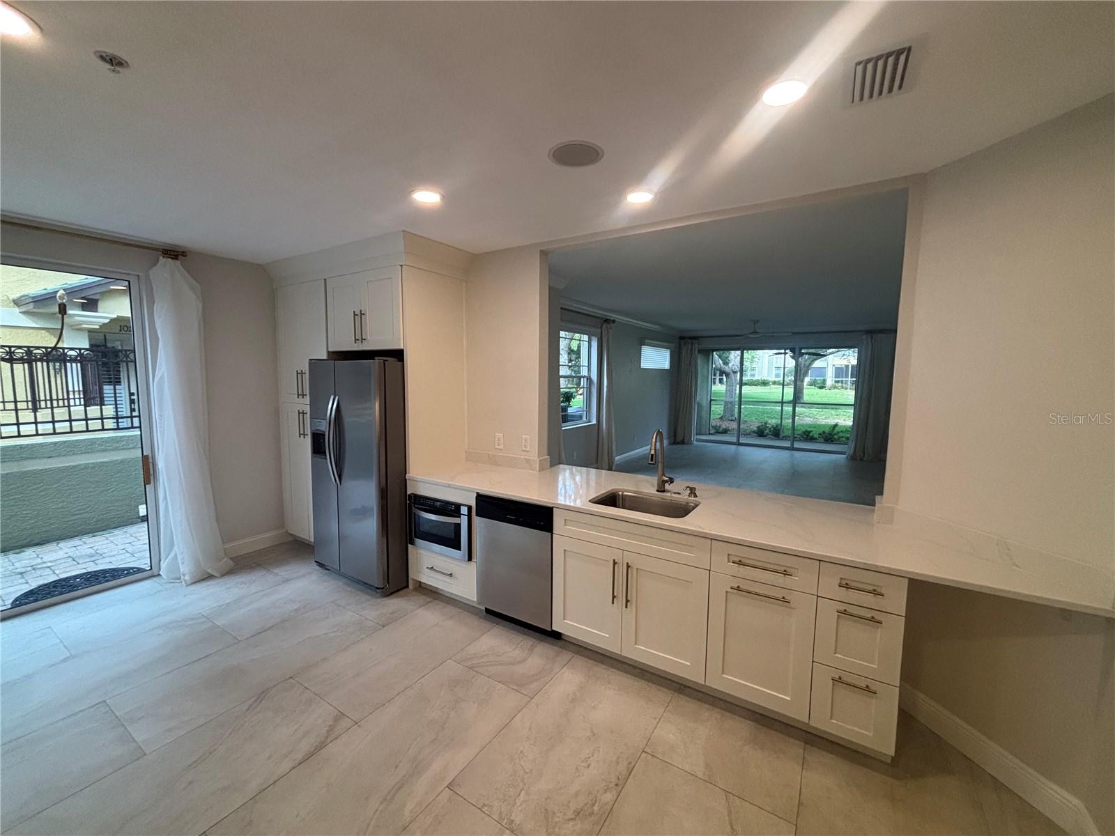 6536 MOORINGS POINT CIR #101, LAKEWOOD RANCH, FL, 34202