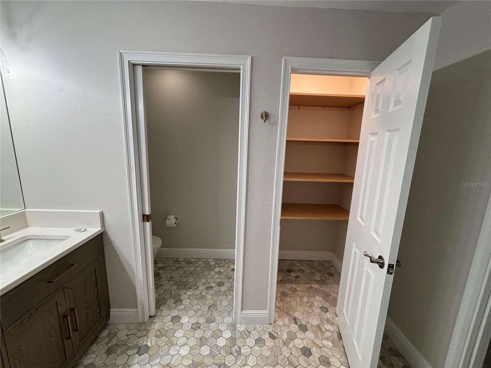 6536 MOORINGS POINT CIR #101, LAKEWOOD RANCH, FL, 34202