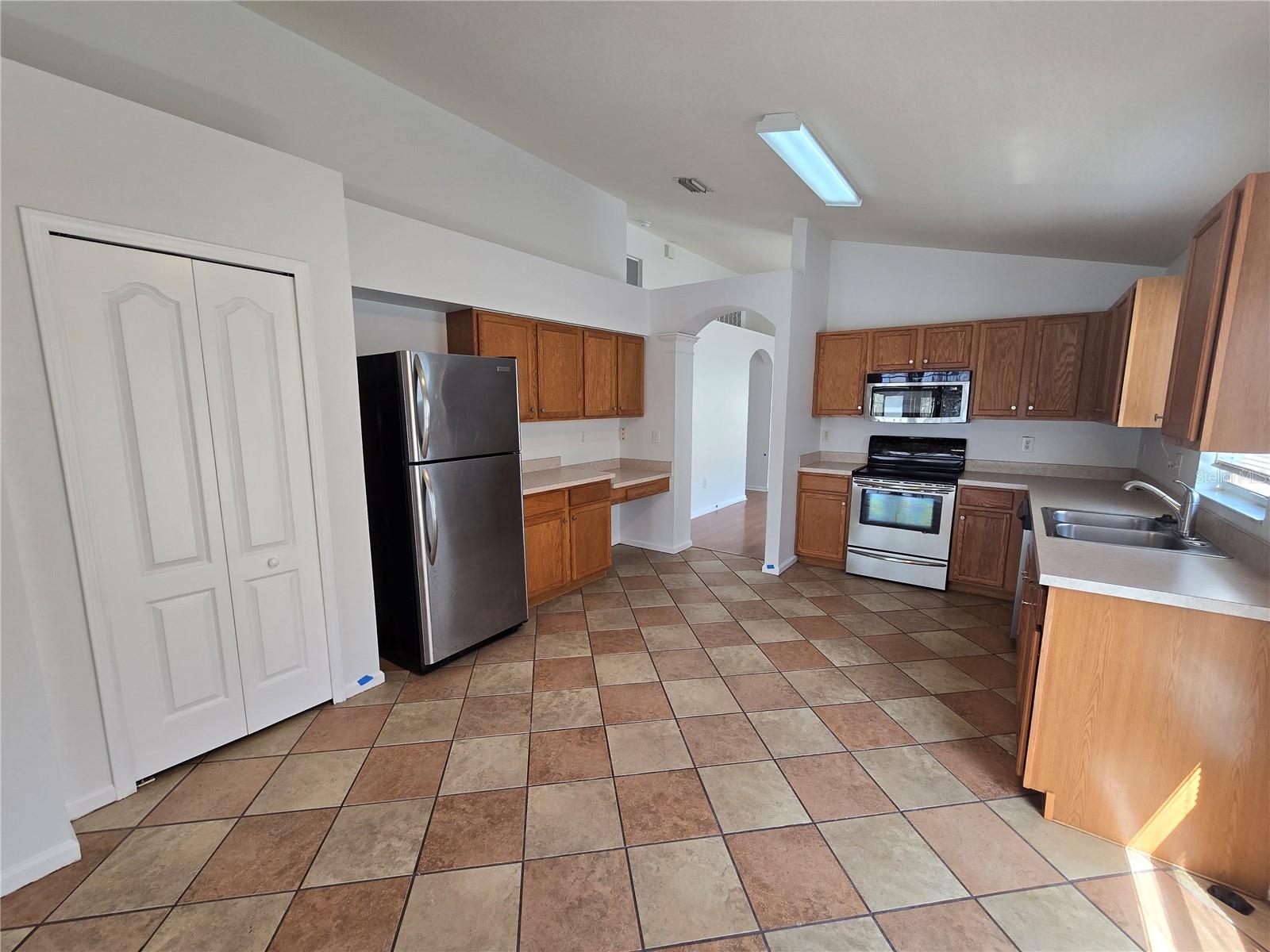 1003 SUMMER BREEZE DR, BRANDON, FL, 33511