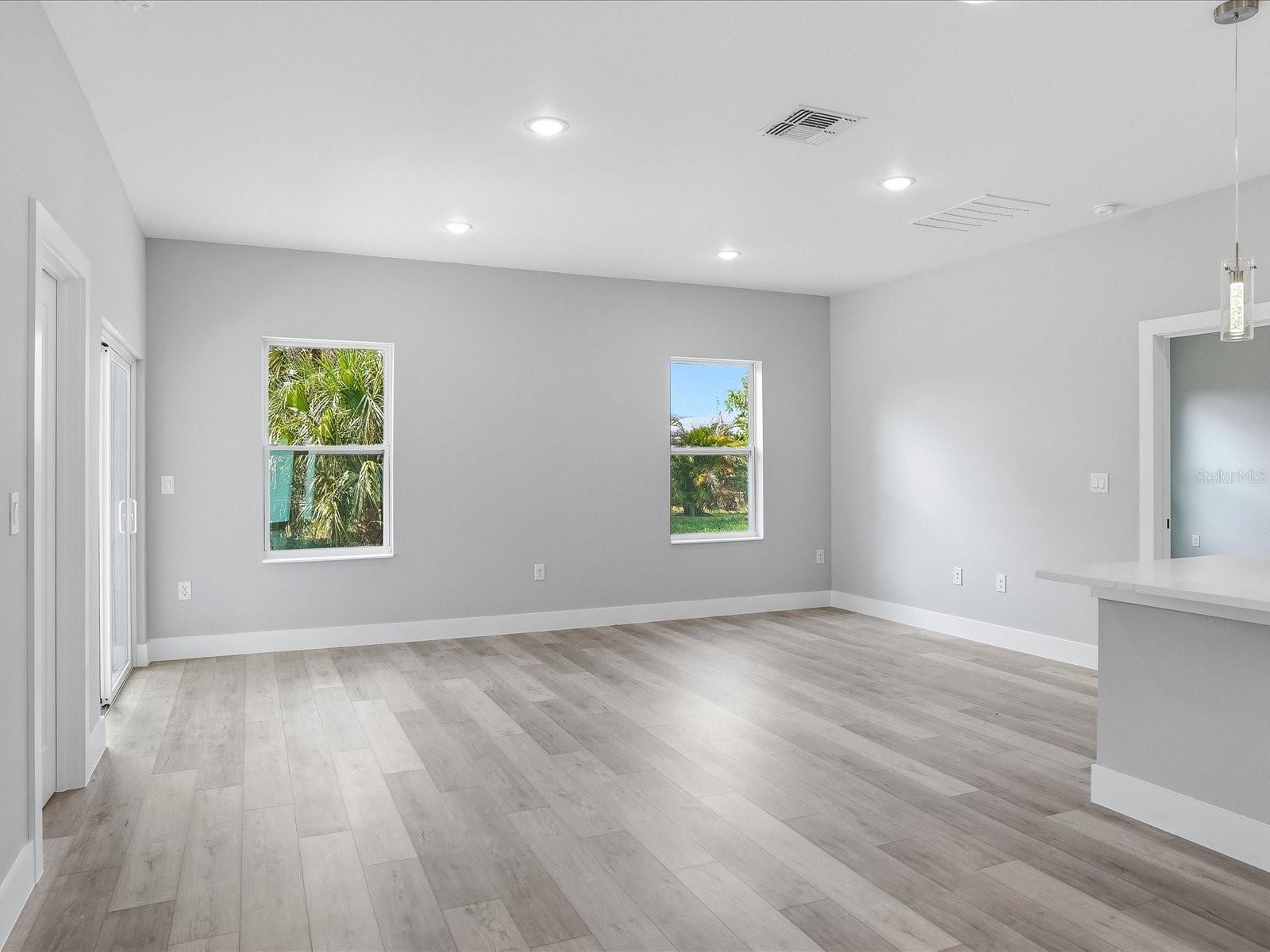 23173 GLEN AVE, PUNTA GORDA, FL, 33980