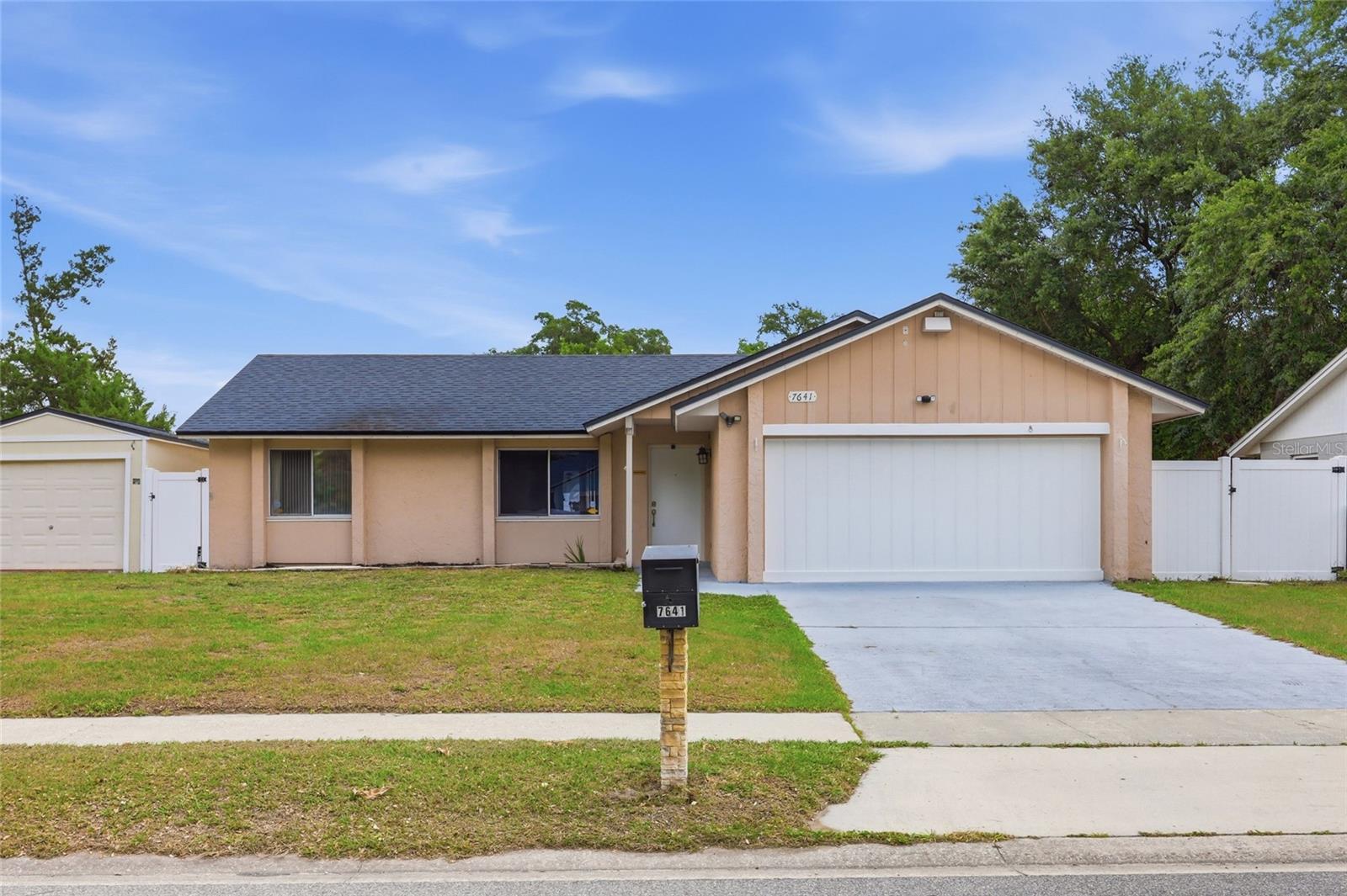 7641 COMPASS DR, ORLANDO, FL, 32810
