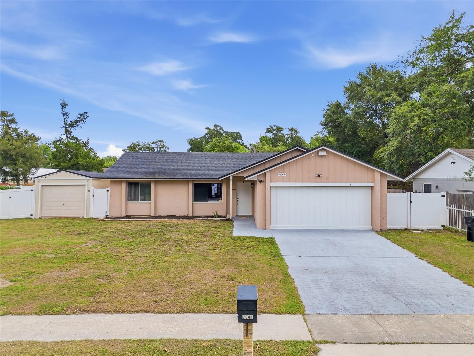 7641 COMPASS DR, ORLANDO, FL, 32810
