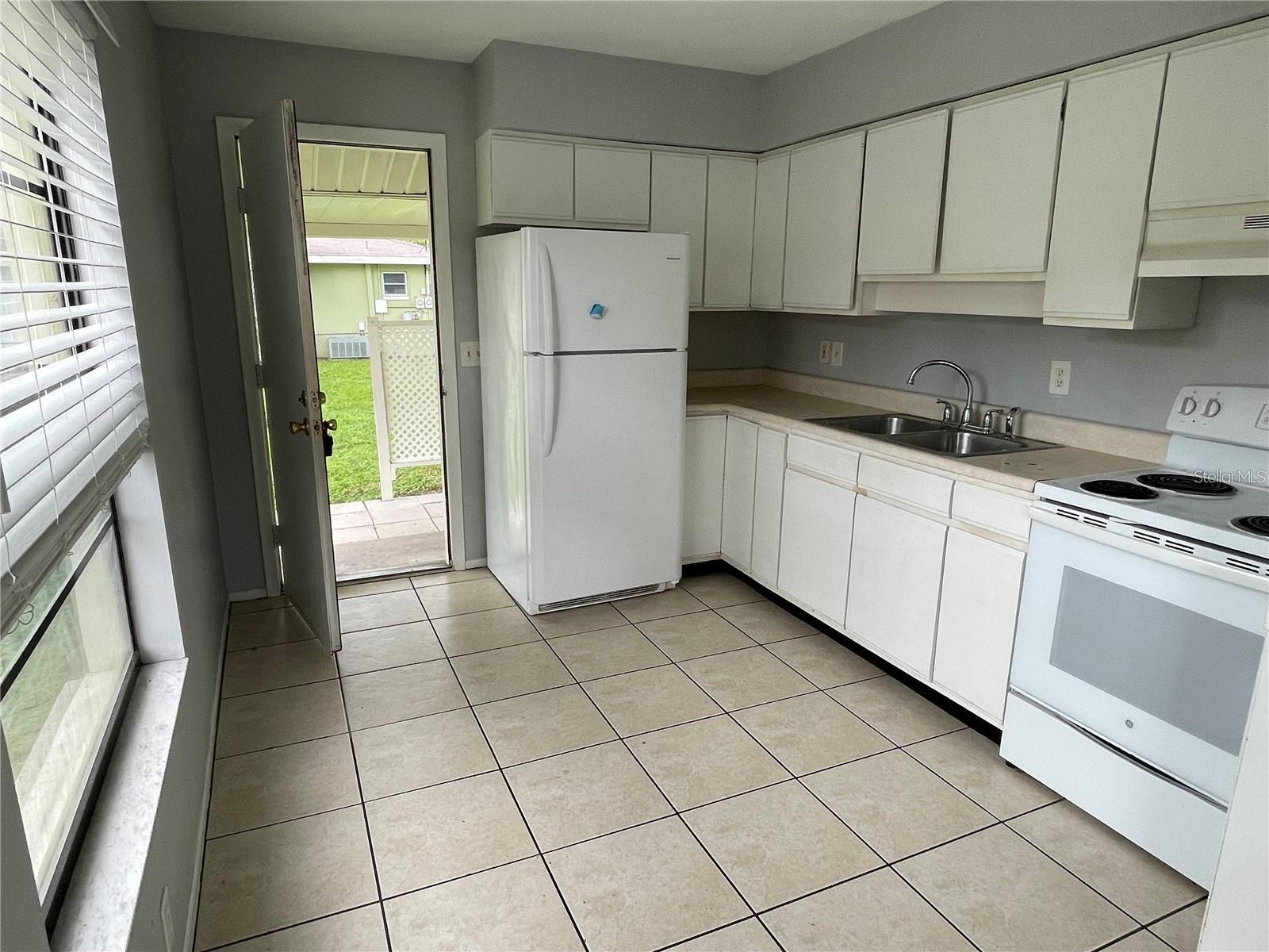 157 2ND AVE SW #A, LARGO, FL, 33770