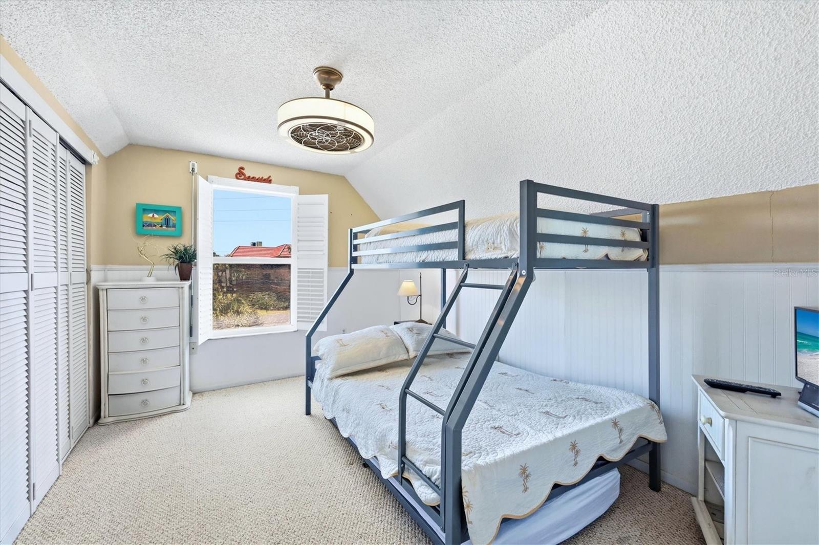 6325 GULF DR, HOLMES BEACH, FL, 34217