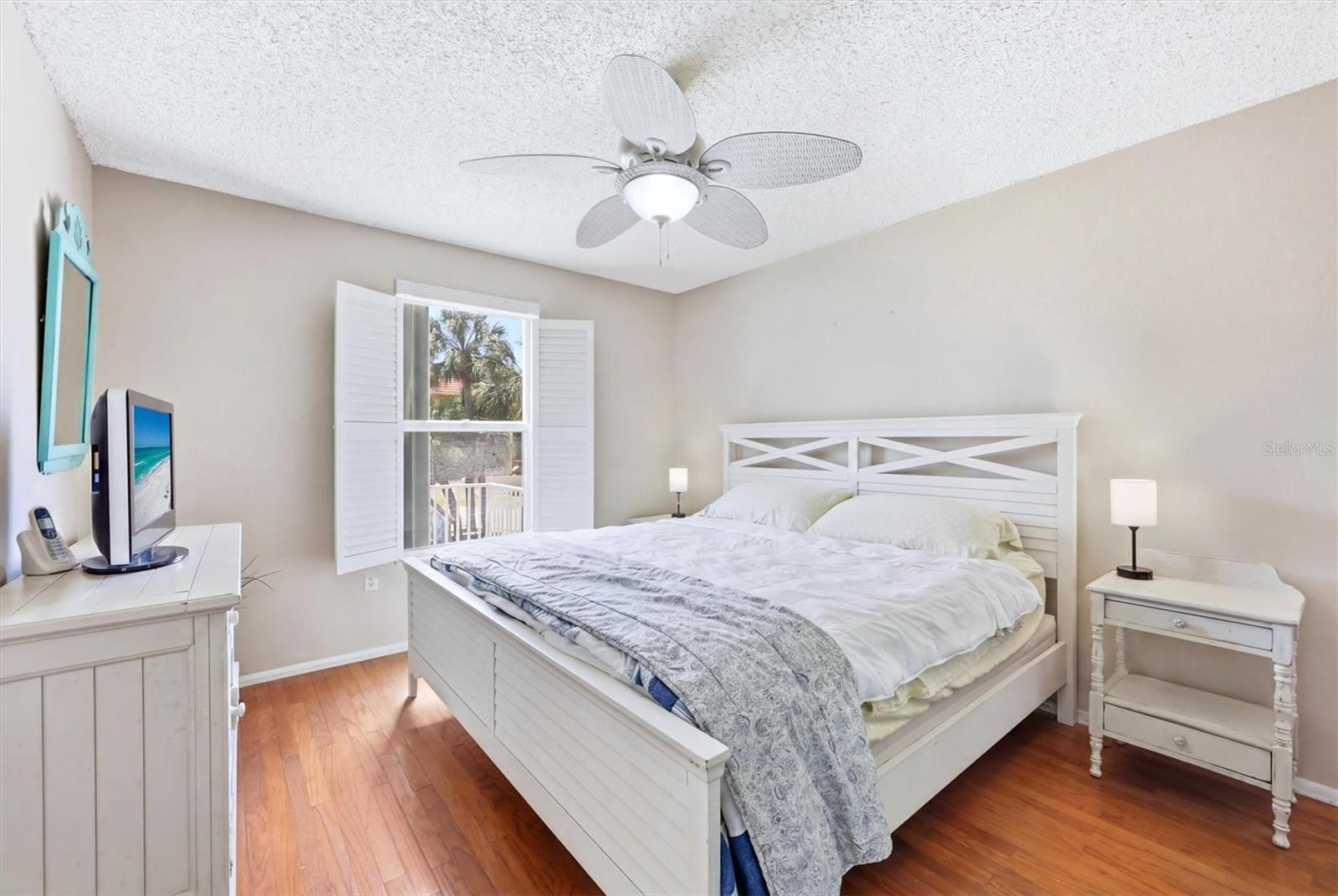 6325 GULF DR, HOLMES BEACH, FL, 34217