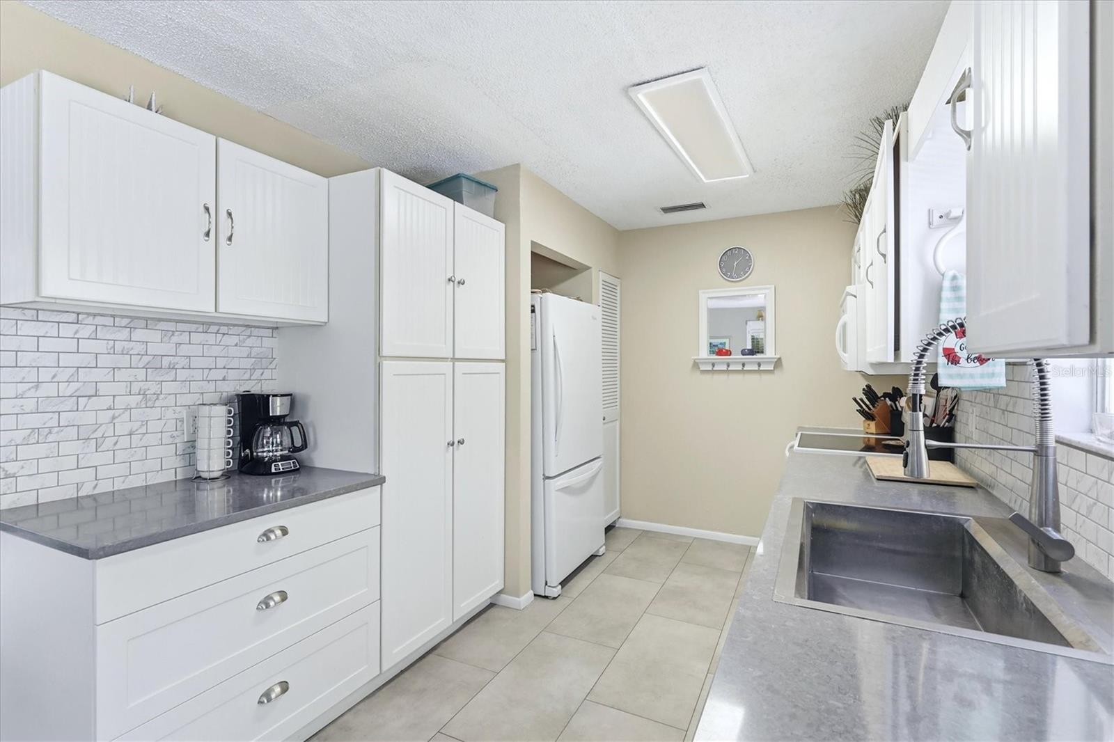 6325 GULF DR, HOLMES BEACH, FL, 34217