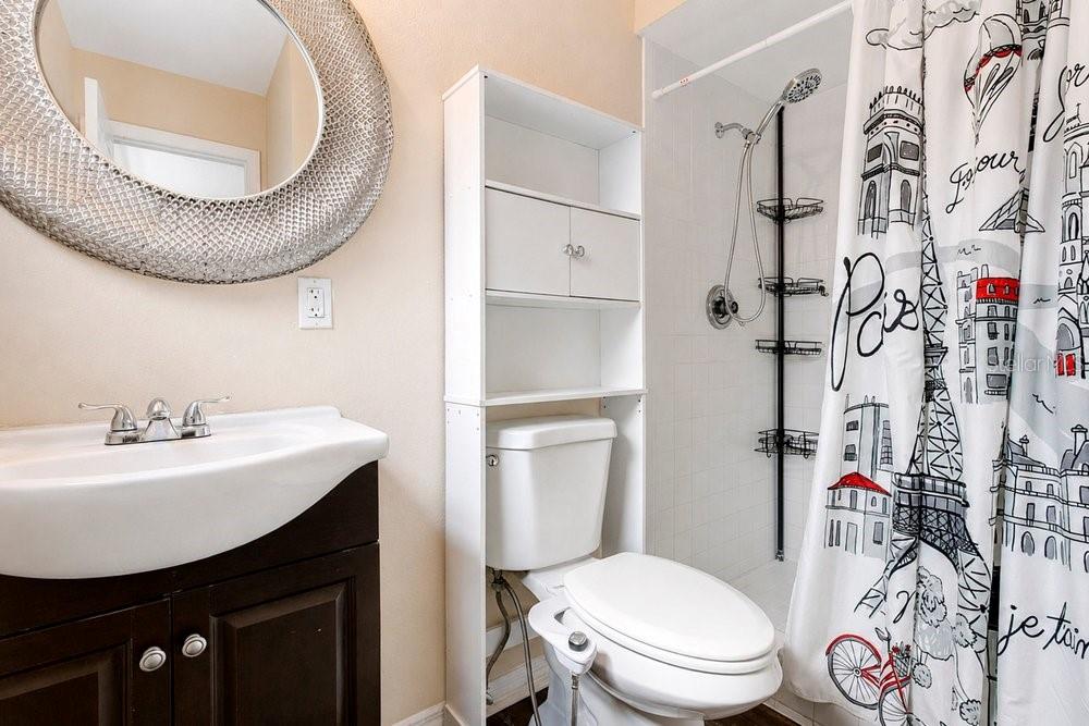 5827 FLORI LN, ORLANDO, FL, 32808