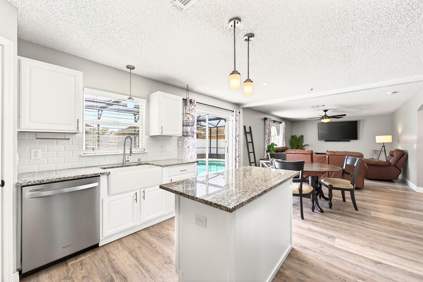 111 CARMEL BAY DR, SANFORD, FL, 32771