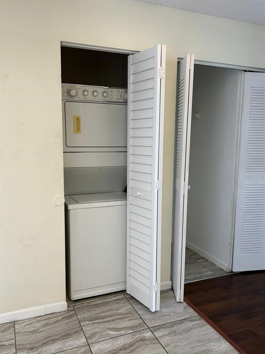 2556 WOODGATE BLVD #203, ORLANDO, FL, 32822