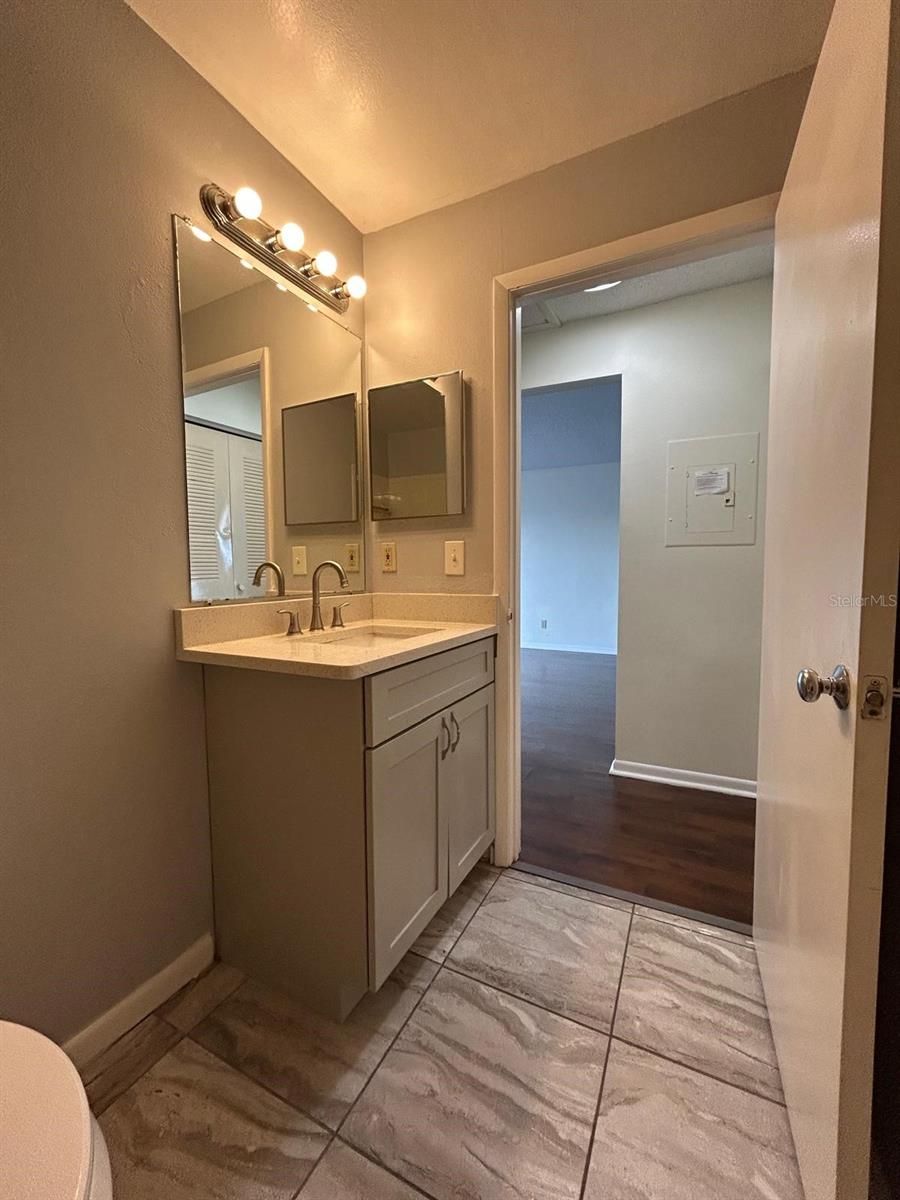 2556 WOODGATE BLVD #203, ORLANDO, FL, 32822