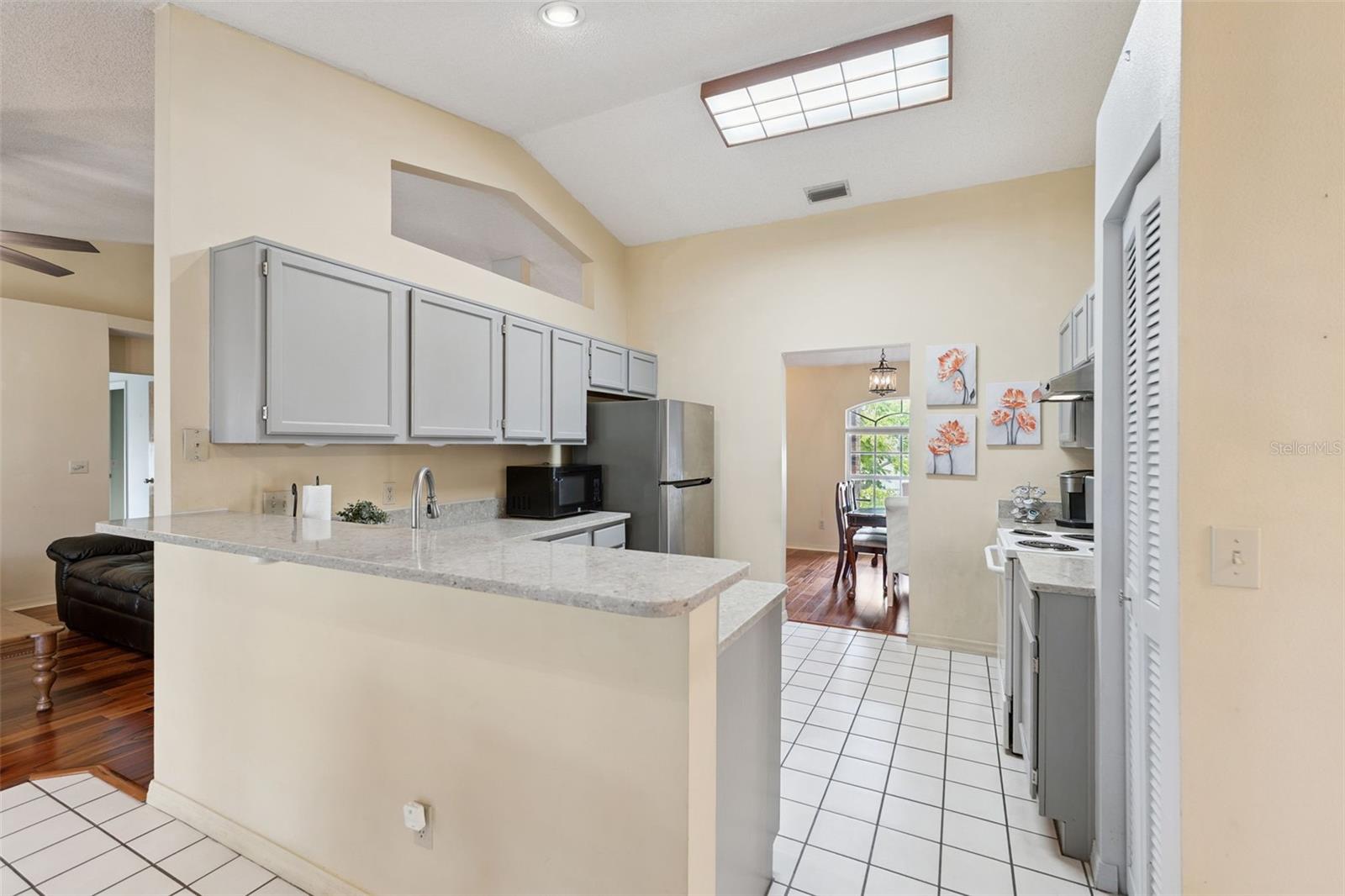 933 DEVONSHIRE WAY, LAKE WALES, FL, 33853