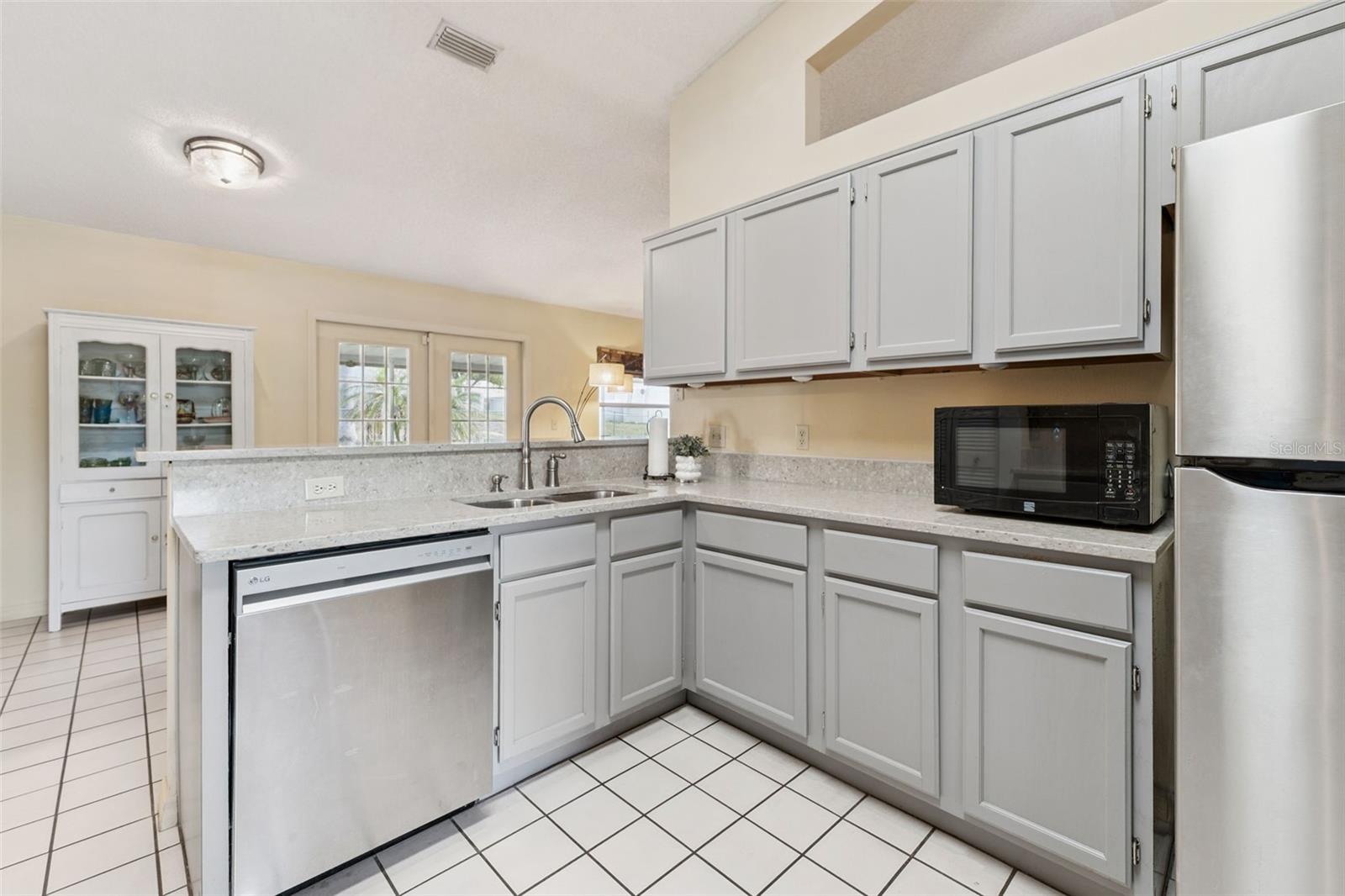 933 DEVONSHIRE WAY, LAKE WALES, FL, 33853