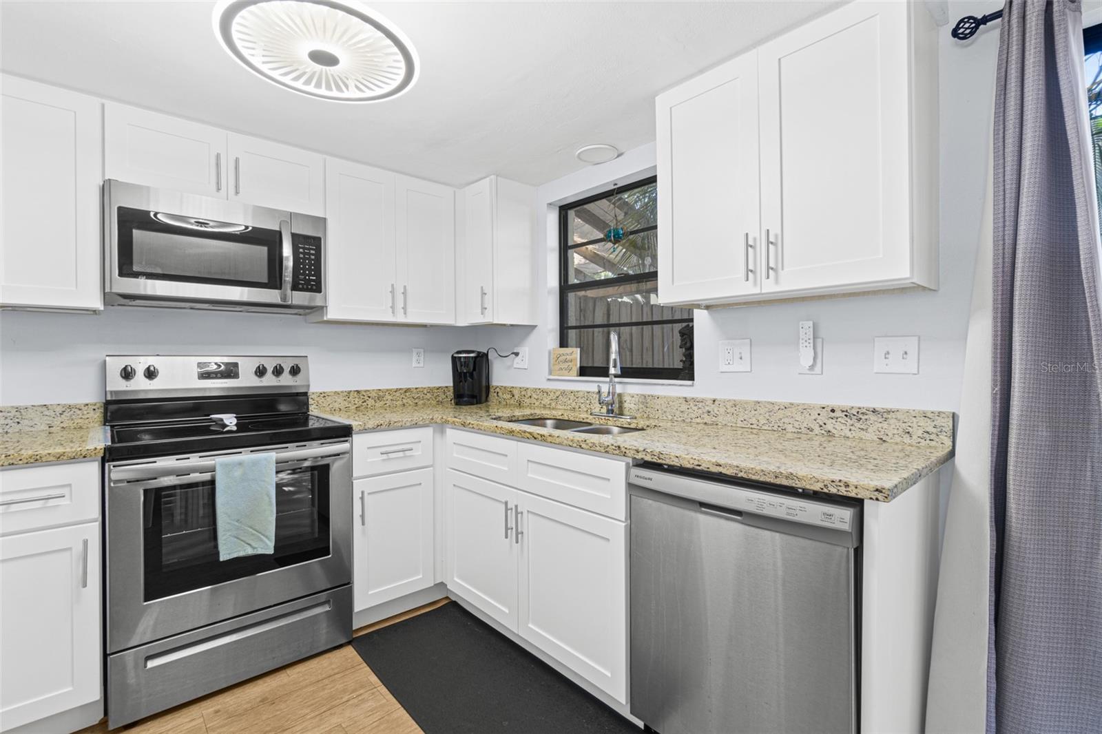 117 HARBOR DR, CAPE CANAVERAL, FL, 32920