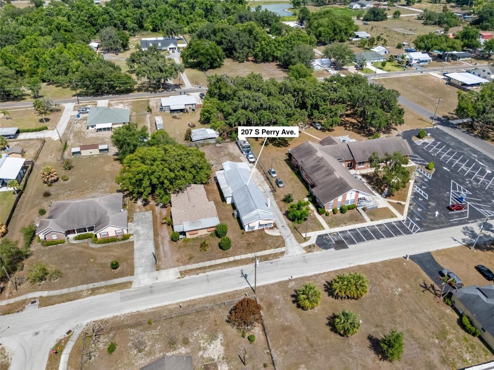 207 S PERRY AVE, FORT MEADE, FL, 33841