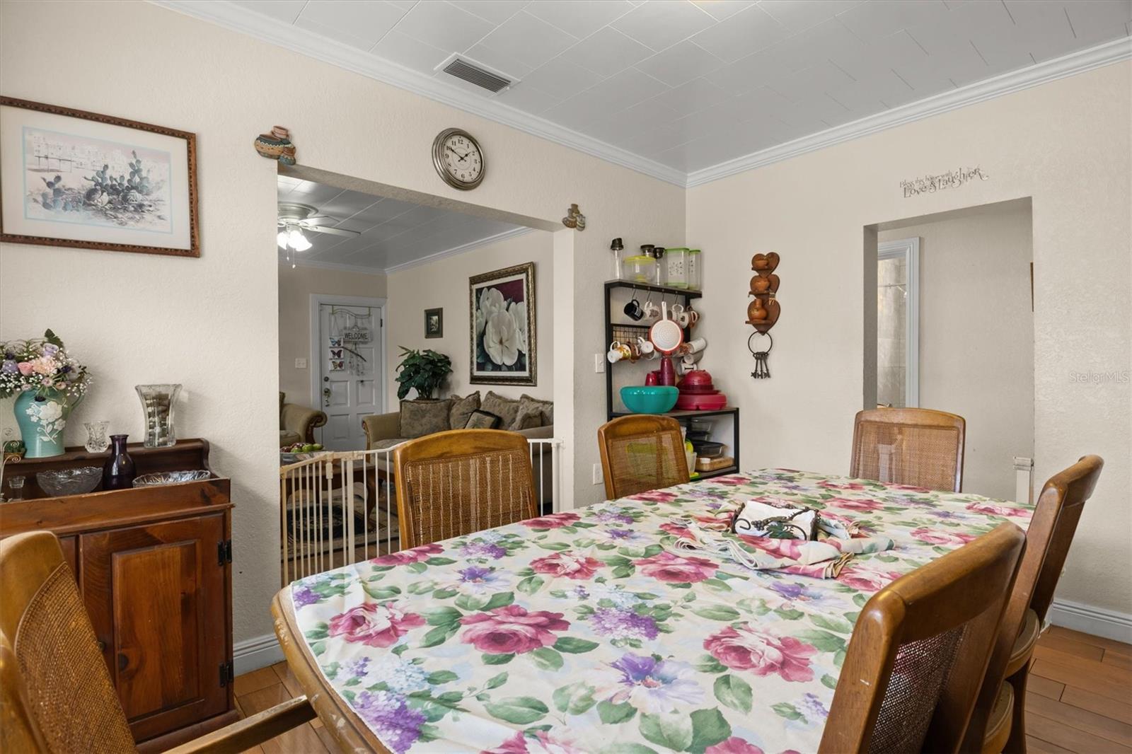 207 S PERRY AVE, FORT MEADE, FL, 33841