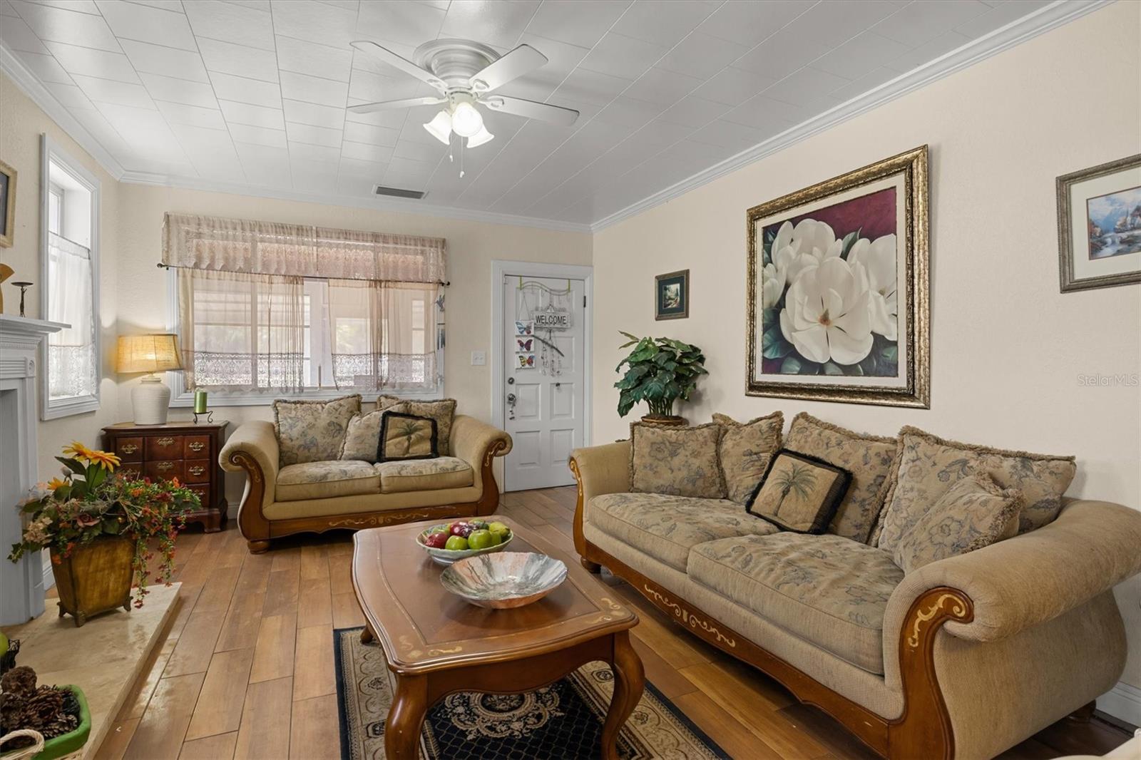 207 S PERRY AVE, FORT MEADE, FL, 33841