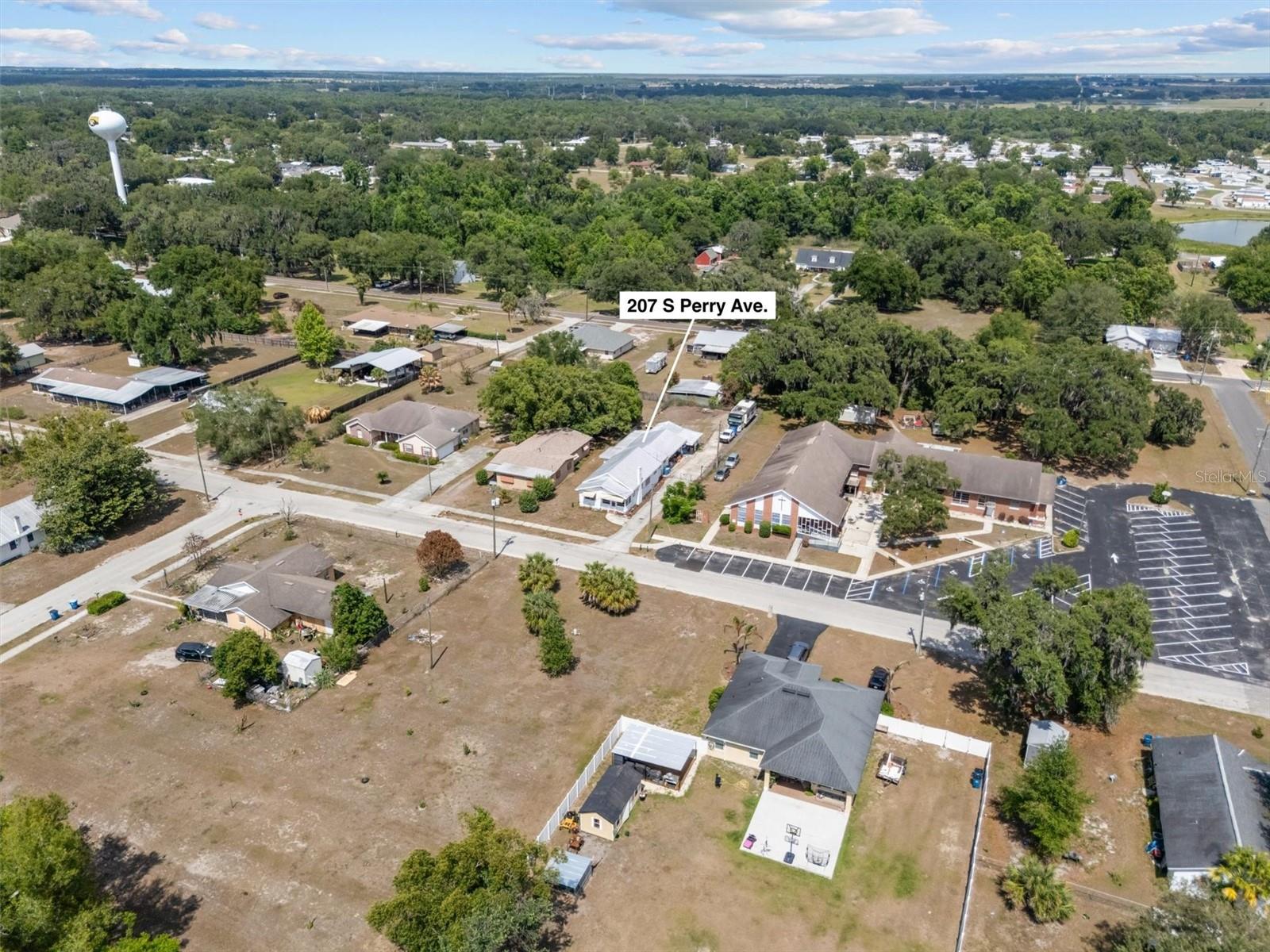 207 S PERRY AVE, FORT MEADE, FL, 33841