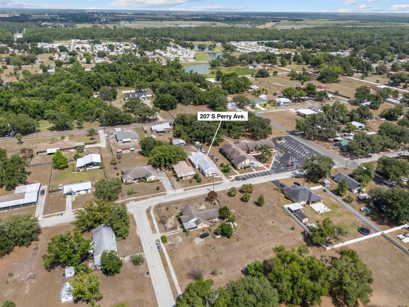 207 S PERRY AVE, FORT MEADE, FL, 33841