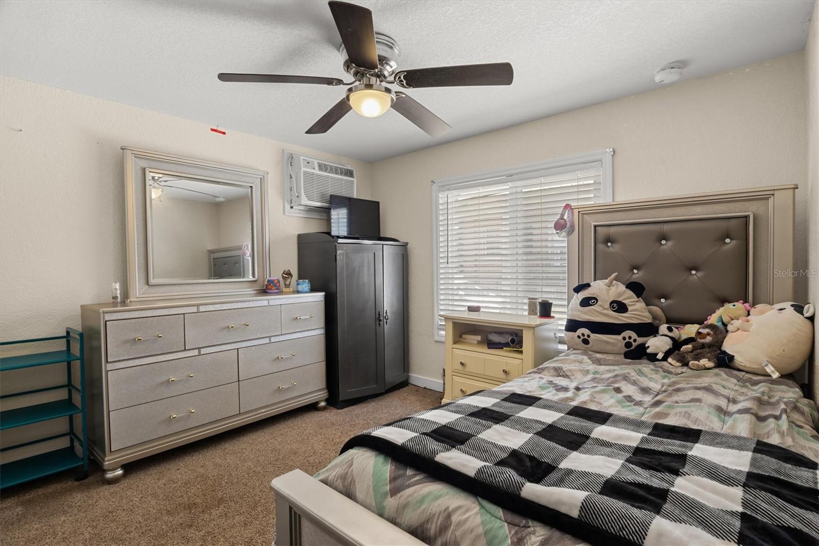 207 S PERRY AVE, FORT MEADE, FL, 33841