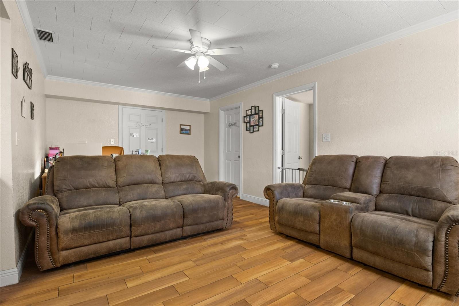 207 S PERRY AVE, FORT MEADE, FL, 33841