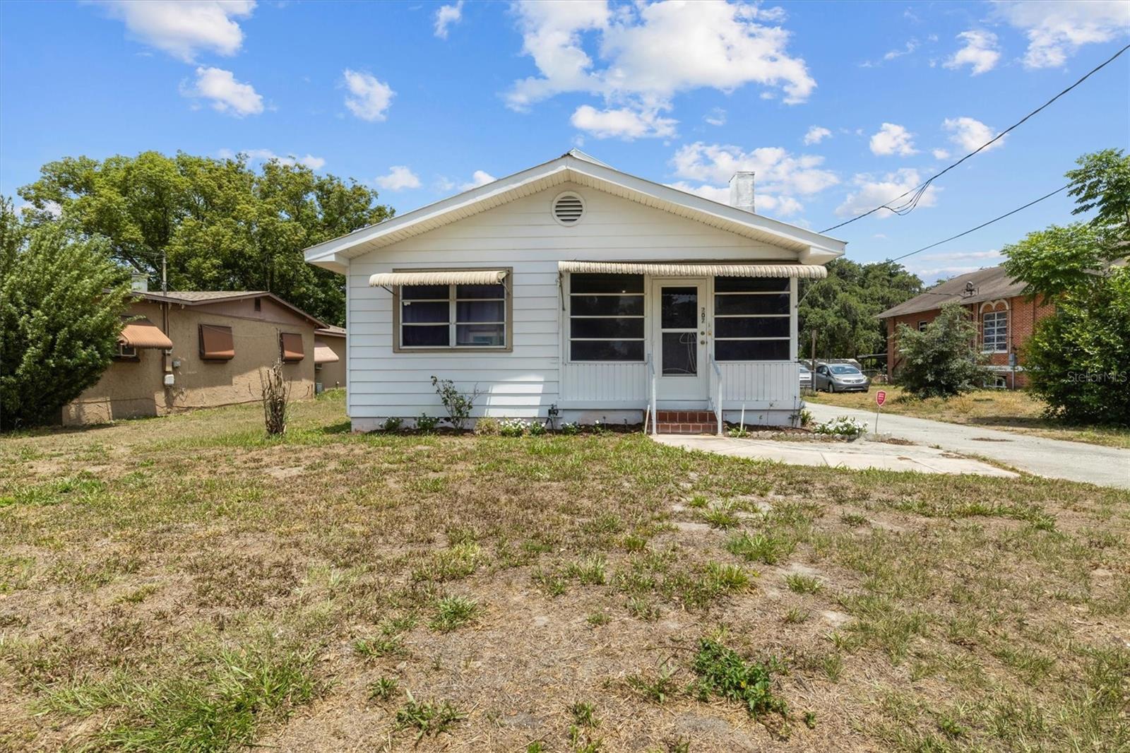 207 S PERRY AVE, FORT MEADE, FL, 33841