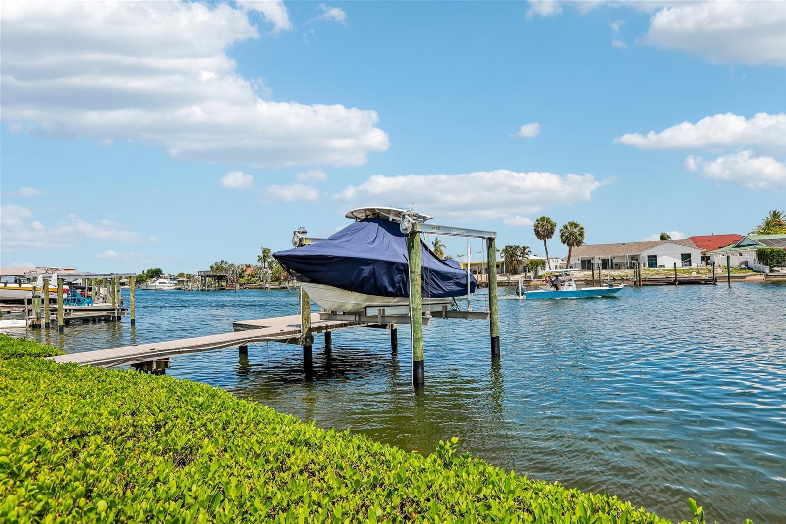 801 FLAMINGO DR, APOLLO BEACH, FL, 33572