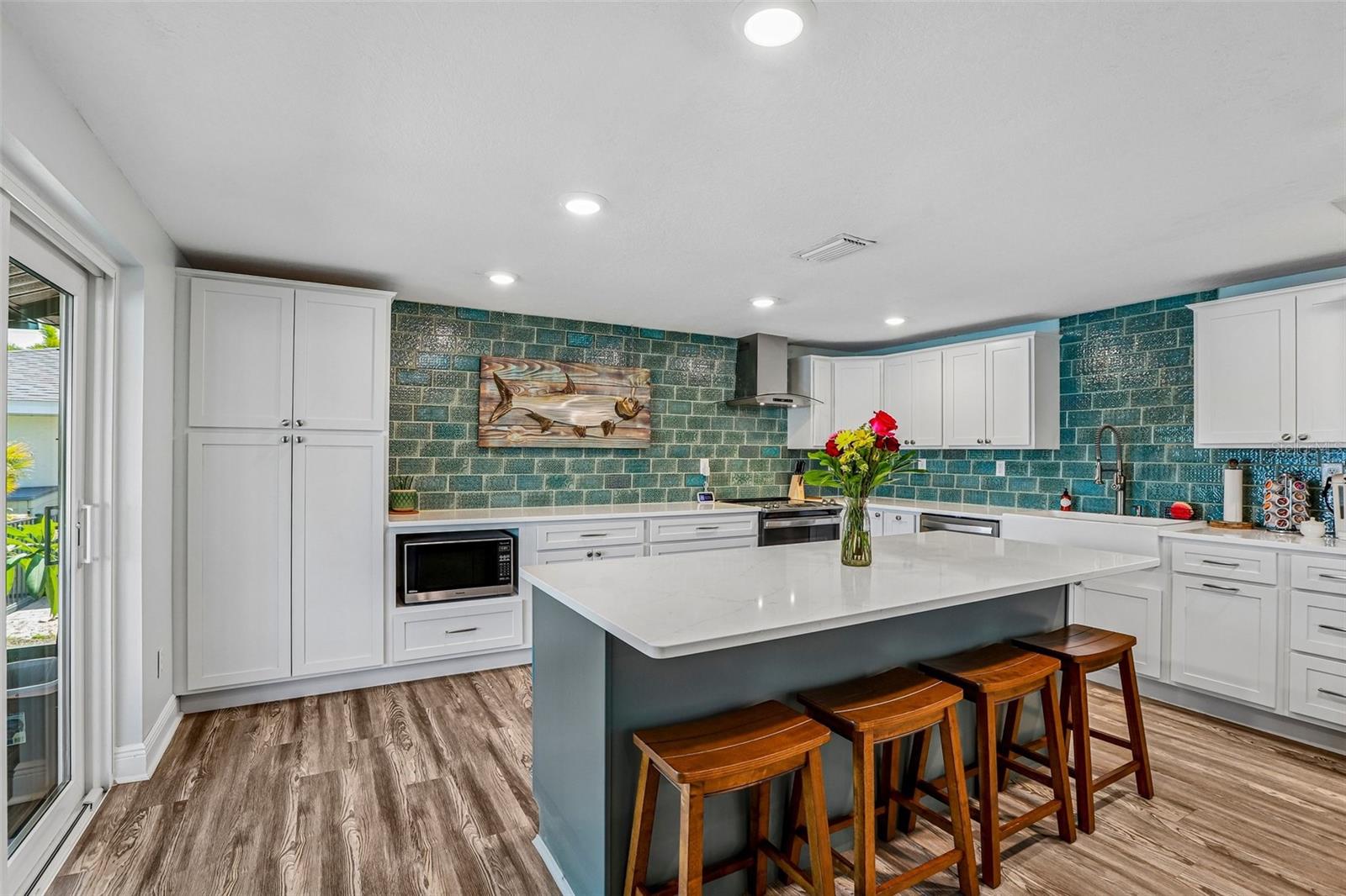 801 FLAMINGO DR, APOLLO BEACH, FL, 33572