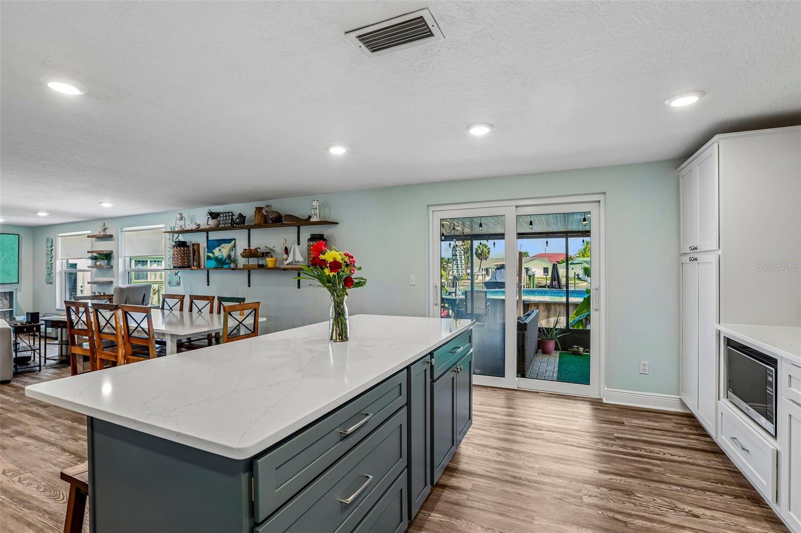 801 FLAMINGO DR, APOLLO BEACH, FL, 33572