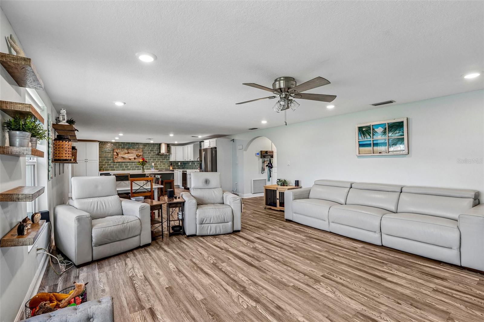 801 FLAMINGO DR, APOLLO BEACH, FL, 33572