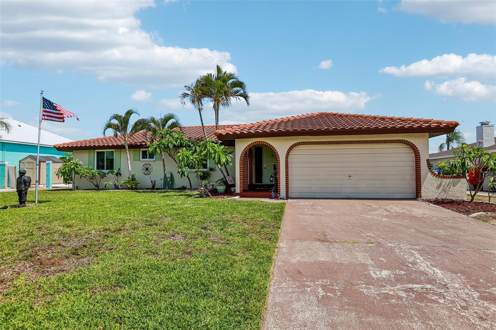 801 FLAMINGO DR, APOLLO BEACH, FL, 33572