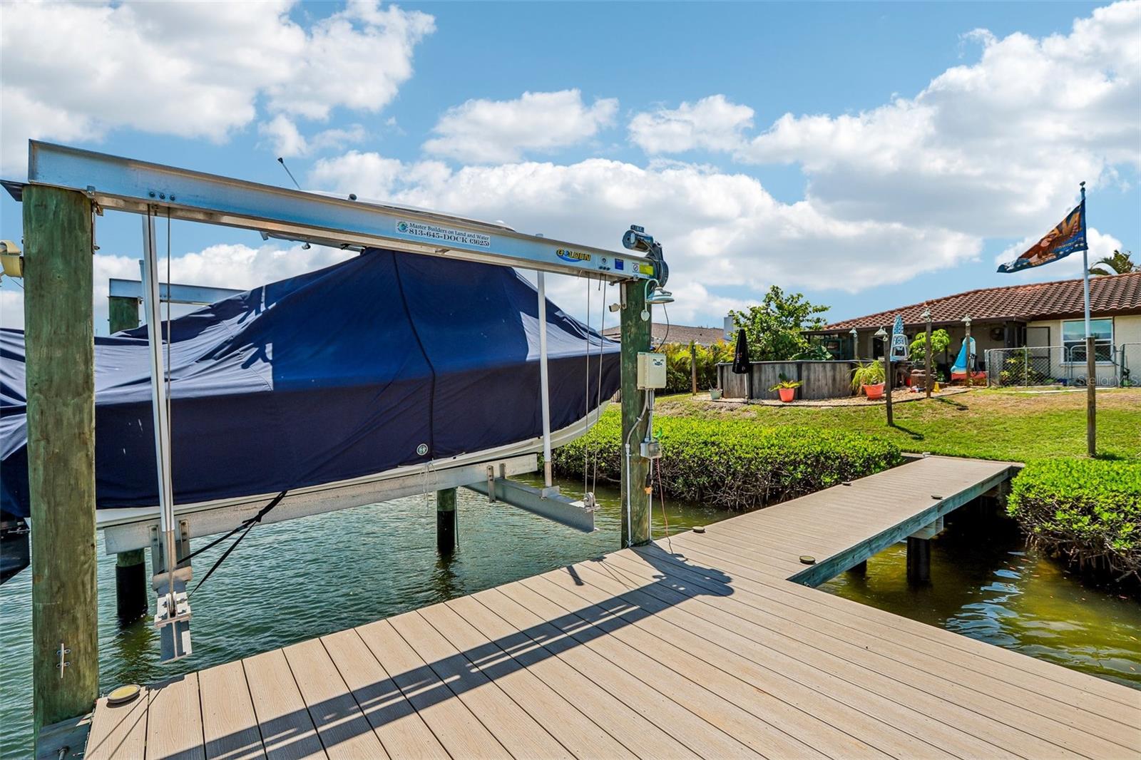 801 FLAMINGO DR, APOLLO BEACH, FL, 33572