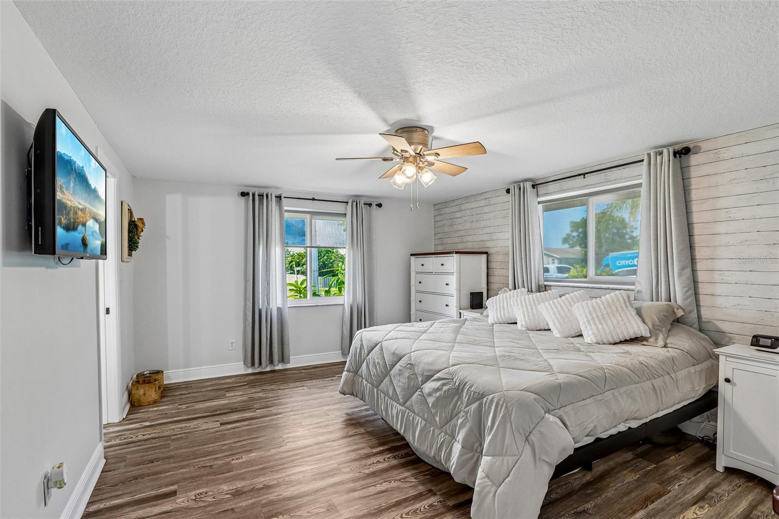 801 FLAMINGO DR, APOLLO BEACH, FL, 33572
