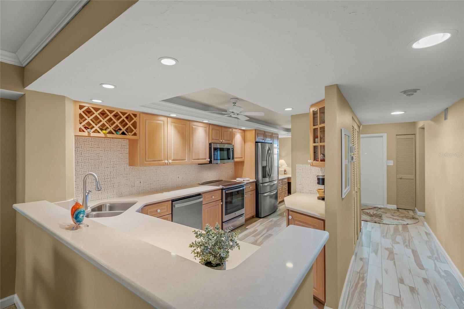 5780 MIDNIGHT PASS RD #B105, SARASOTA, FL, 34242