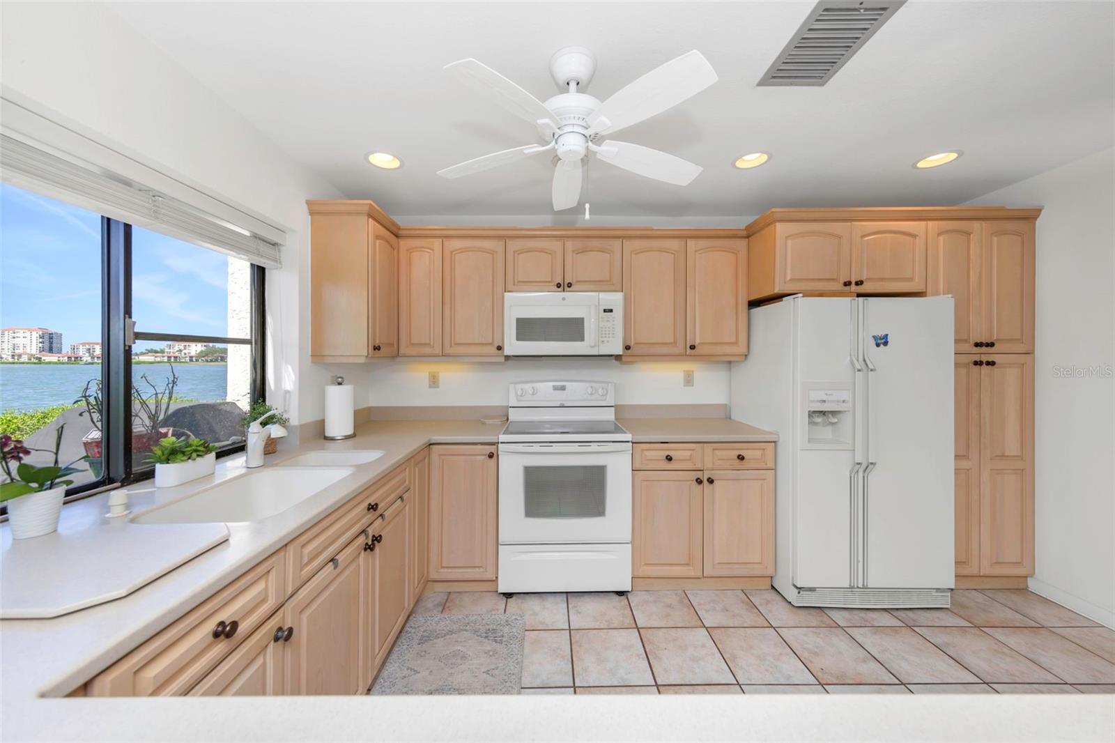 5650 ESCONDIDA BLVD S, ST PETERSBURG, FL, 33715