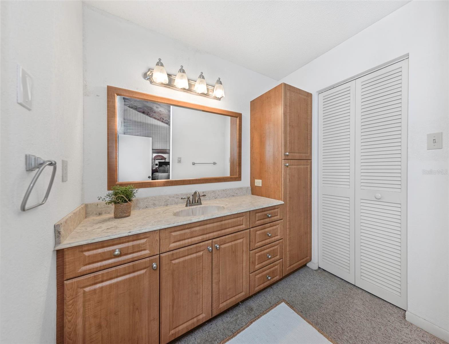 5650 ESCONDIDA BLVD S, ST PETERSBURG, FL, 33715