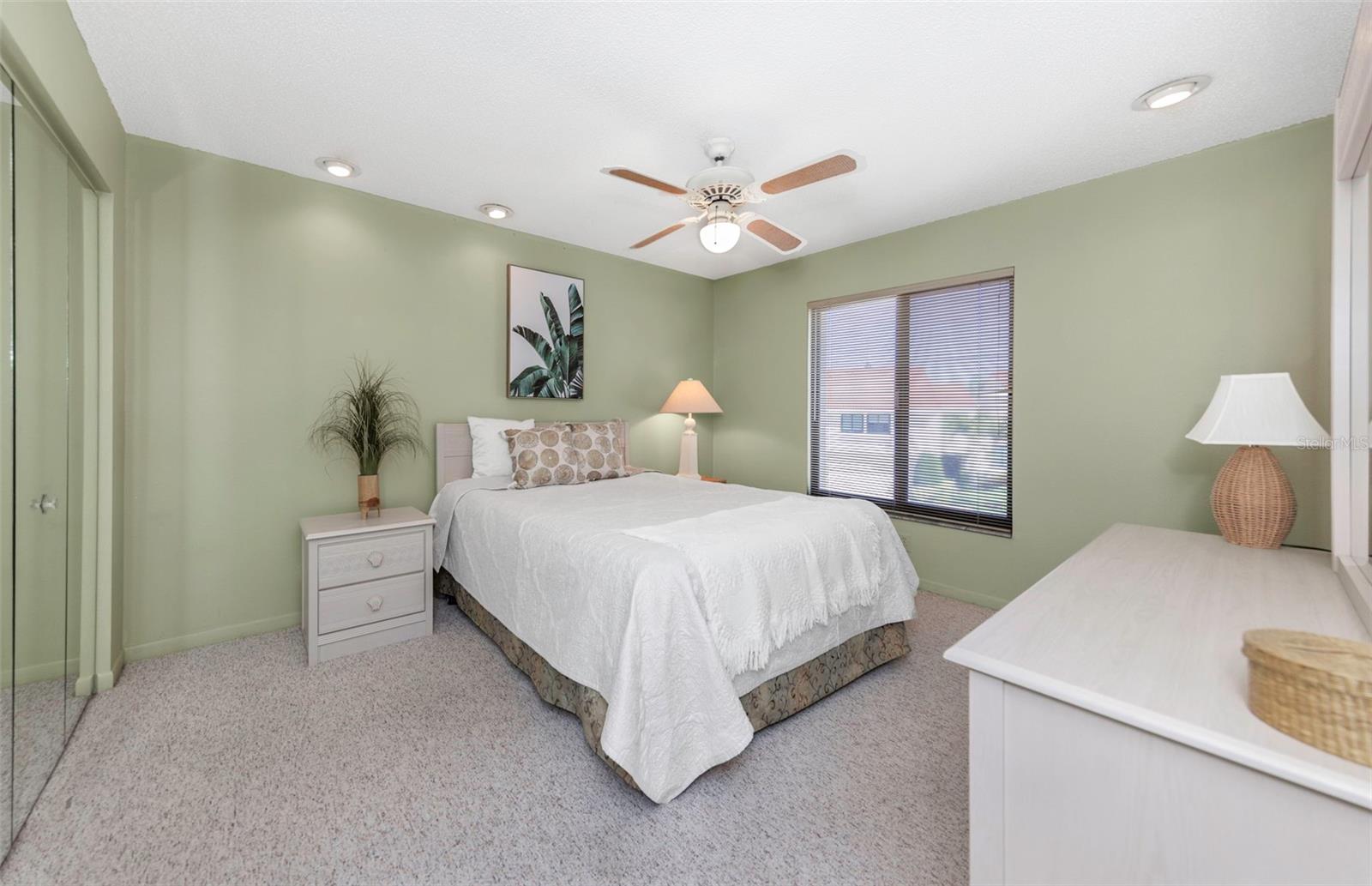 5650 ESCONDIDA BLVD S, ST PETERSBURG, FL, 33715
