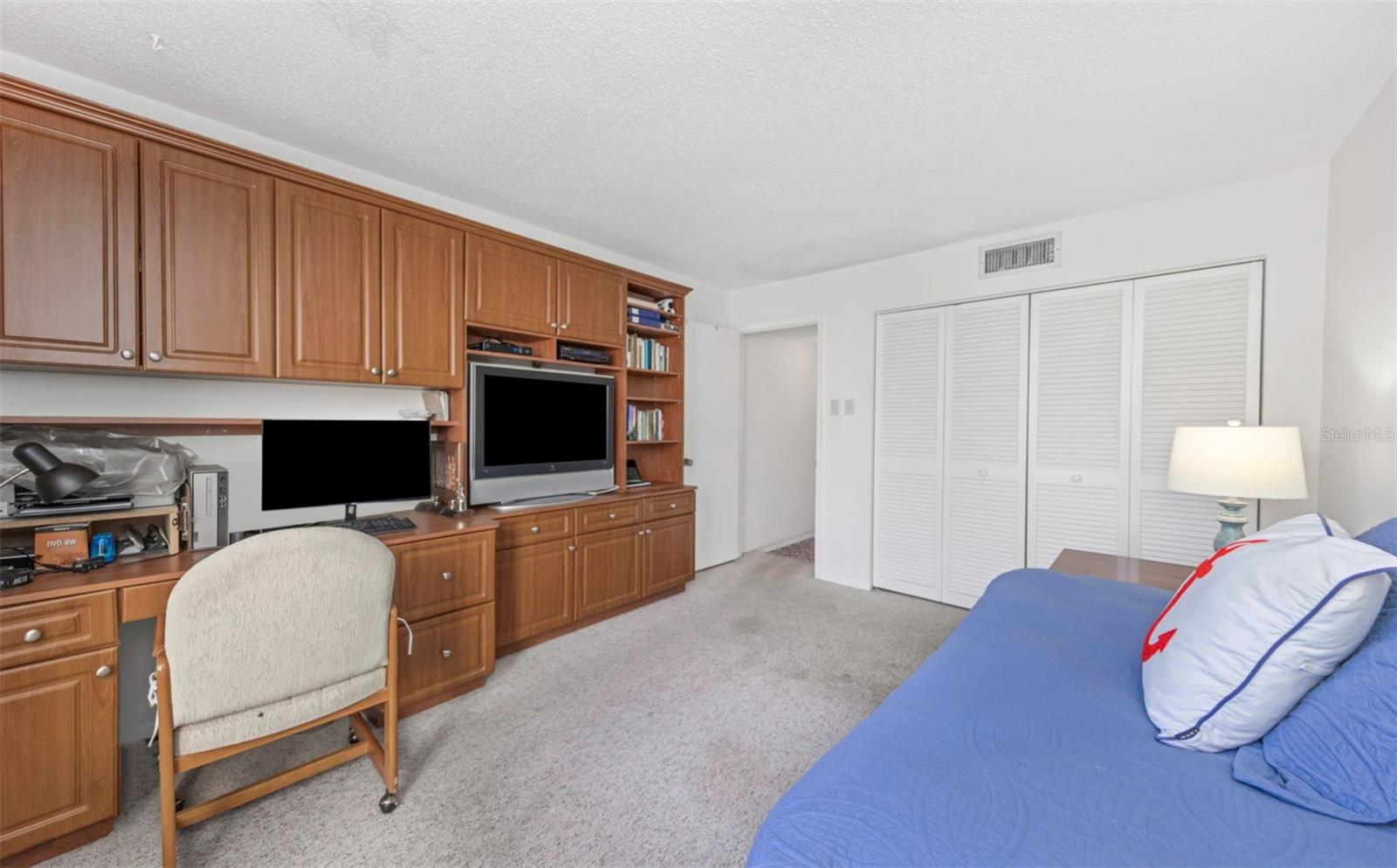5650 ESCONDIDA BLVD S, ST PETERSBURG, FL, 33715