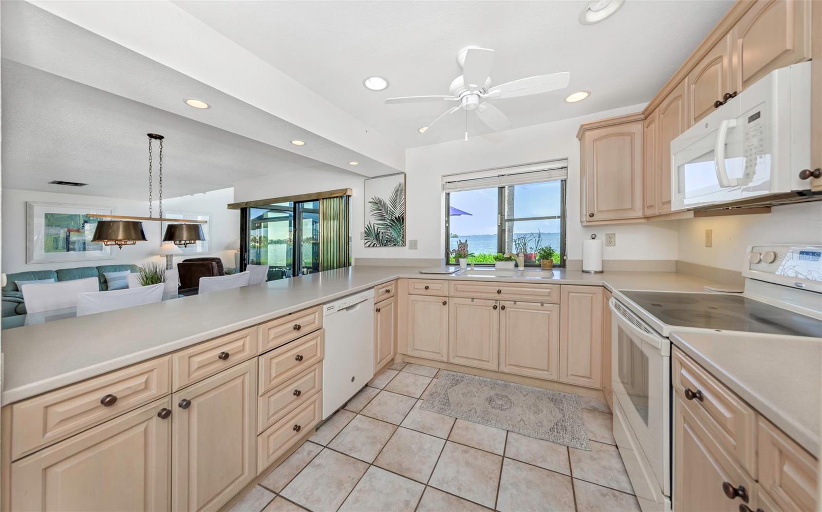 5650 ESCONDIDA BLVD S, ST PETERSBURG, FL, 33715