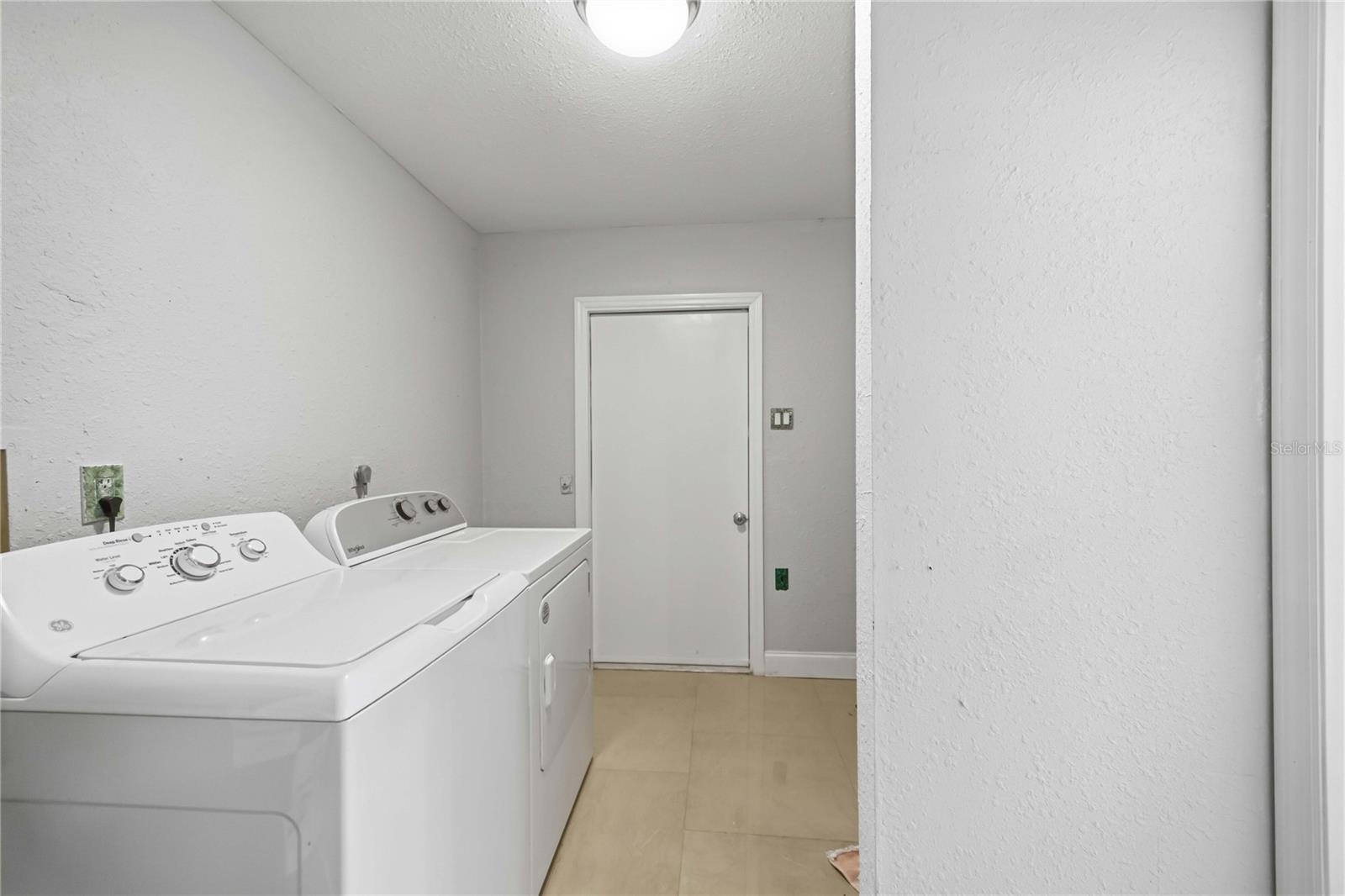 2419 ROXBURY CIR, NORTH PORT, FL, 34287