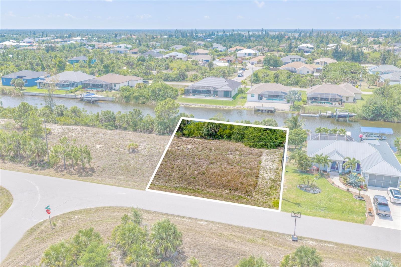 15424 HENNIPEN CIR, PORT CHARLOTTE, FL, 33981