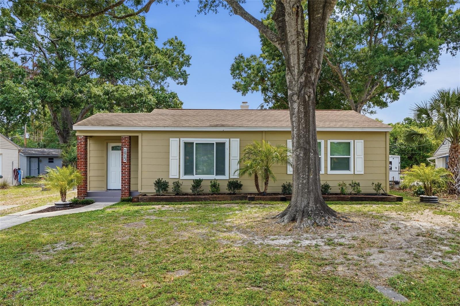 1013 N BASK DR, TAMPA, FL, 33603