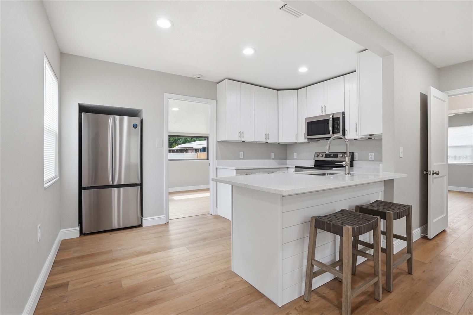 1013 N BASK DR, TAMPA, FL, 33603