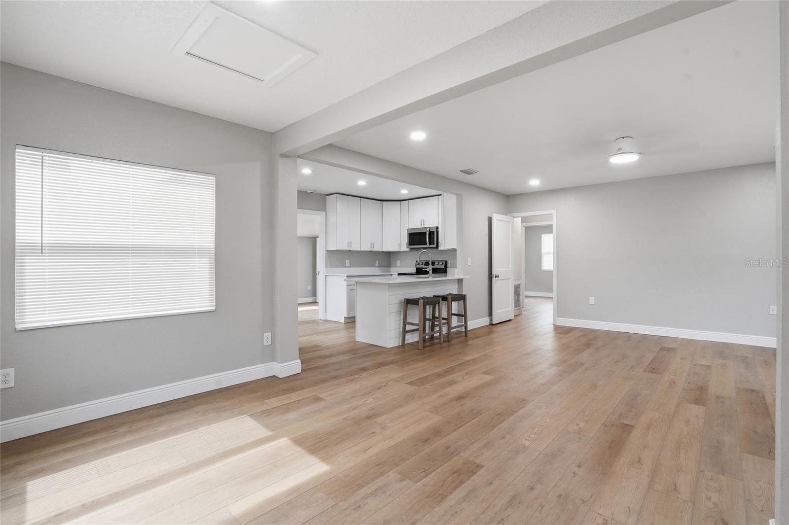 1013 N BASK DR, TAMPA, FL, 33603