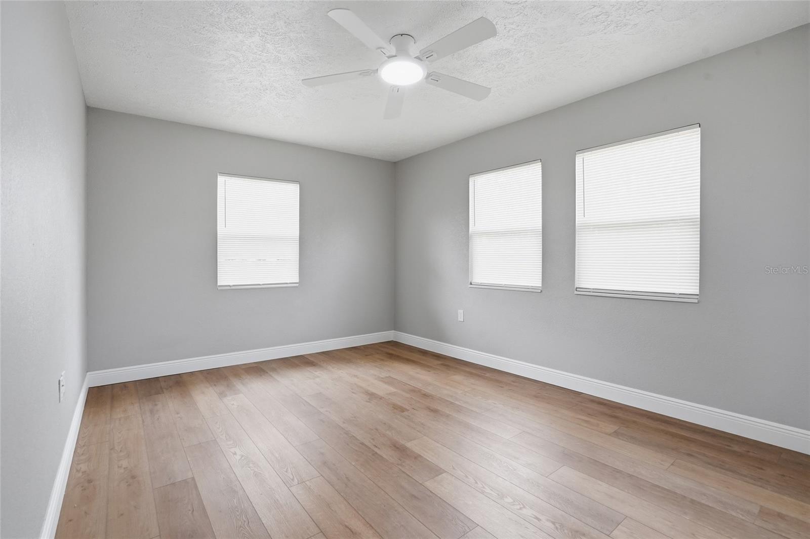 1013 N BASK DR, TAMPA, FL, 33603