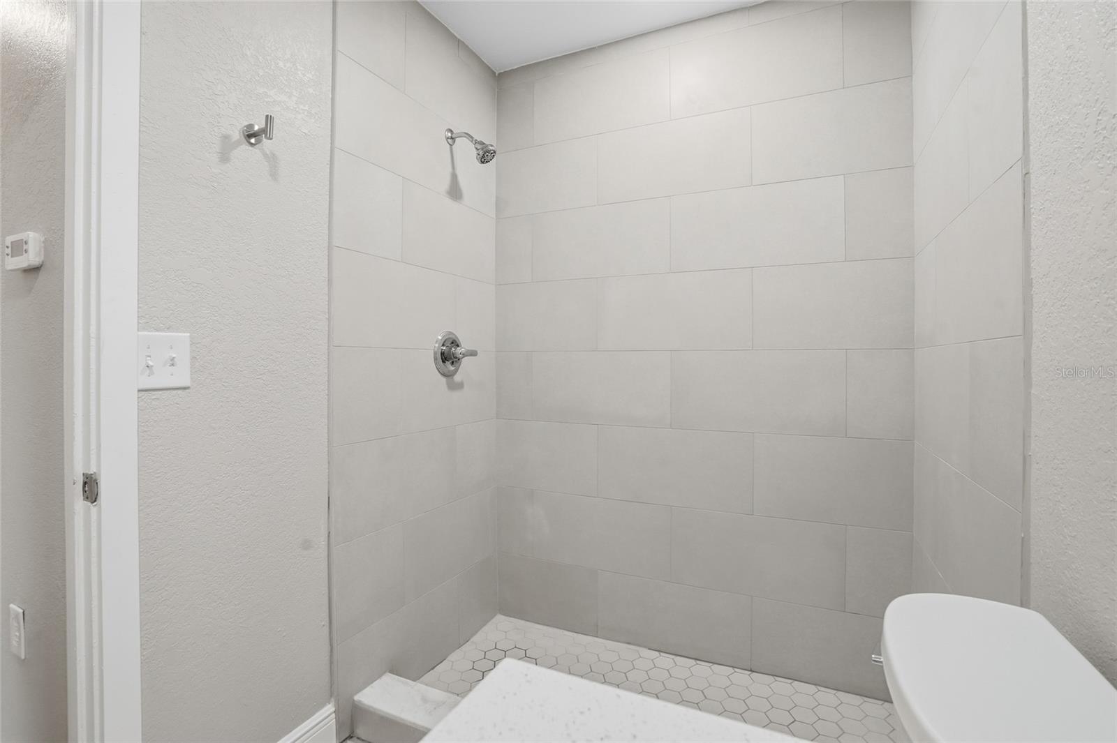 1013 N BASK DR, TAMPA, FL, 33603