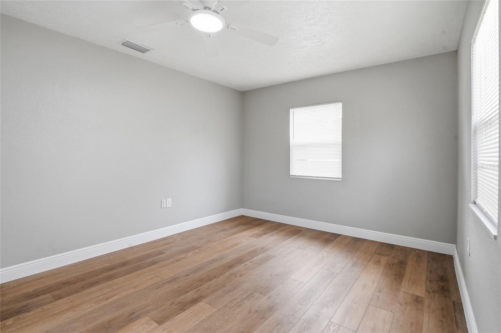 1013 N BASK DR, TAMPA, FL, 33603