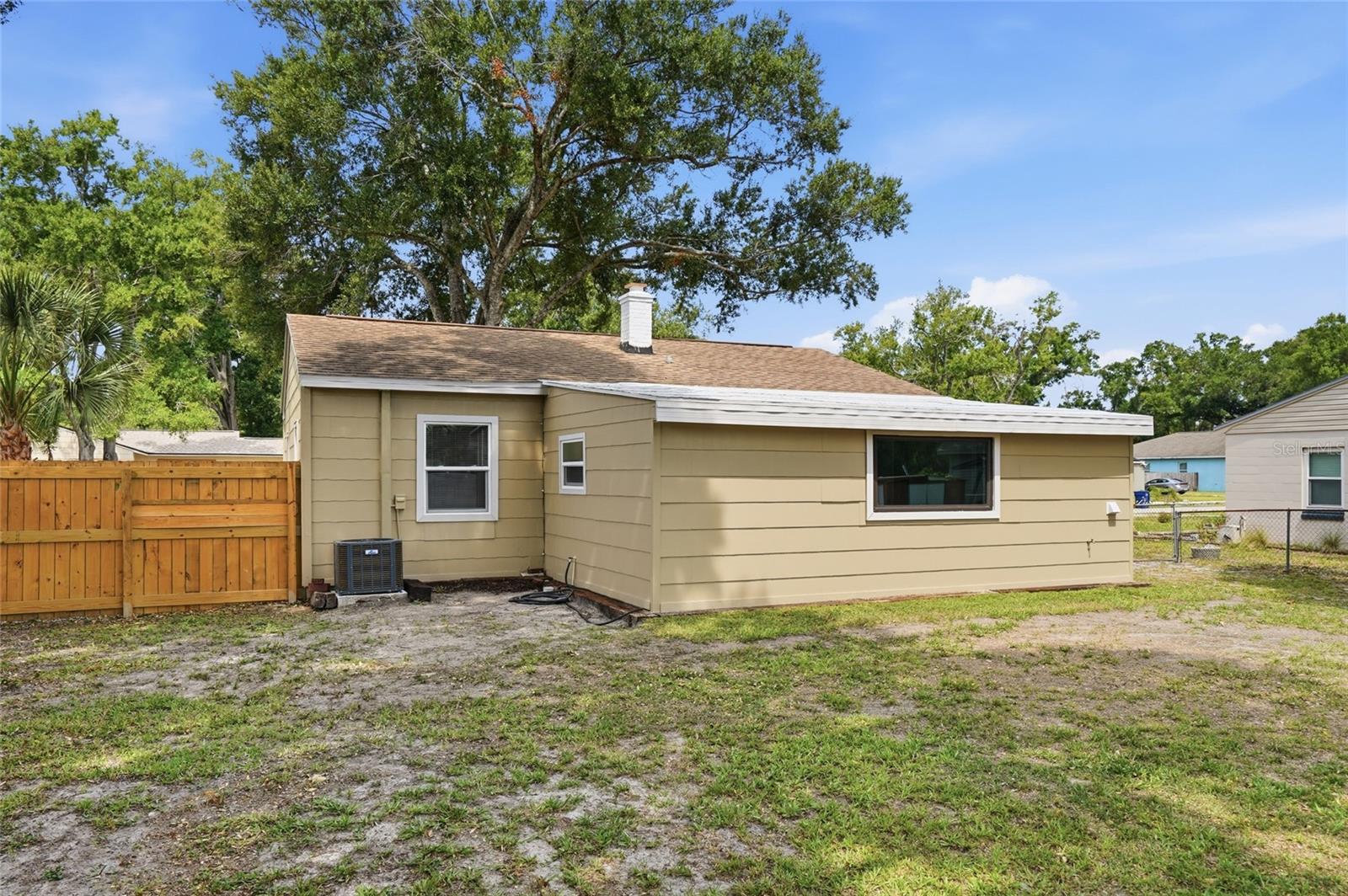 1013 N BASK DR, TAMPA, FL, 33603